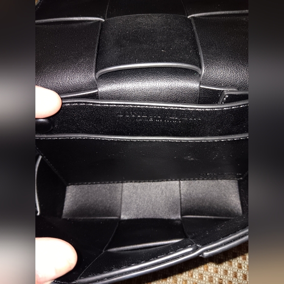 Bottega Veneta small leather cassette bag - Picture 5 of 7